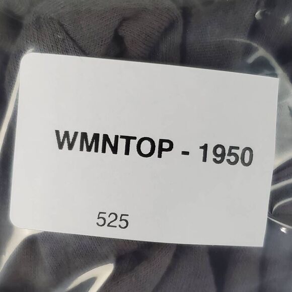 Maurices Women’s Medium Gray Long Sleeve Scoop Neck Top Lightweight Basic Tee - Picture 6 of 6